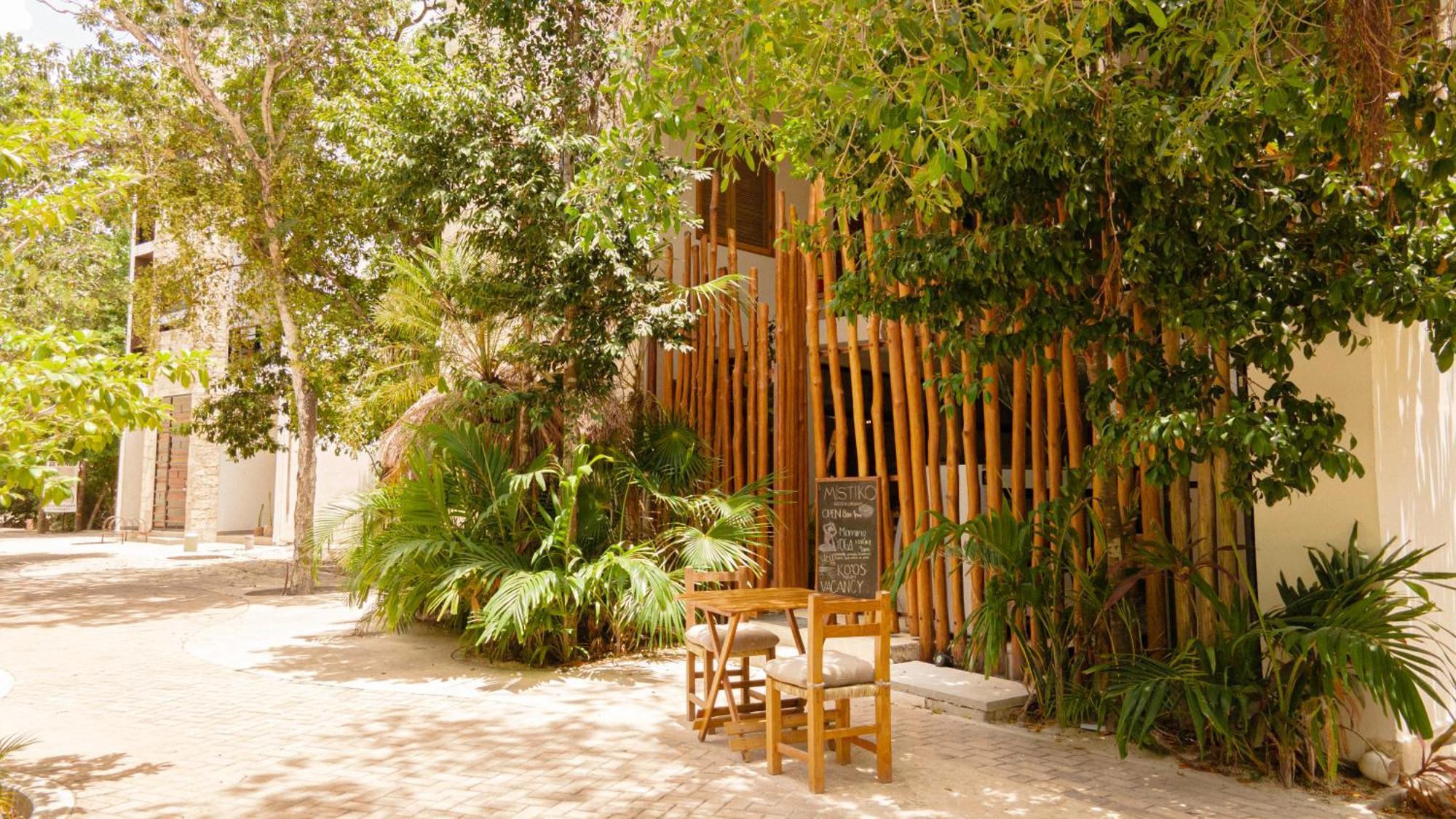 Koos Tulum Hotel Exterior foto